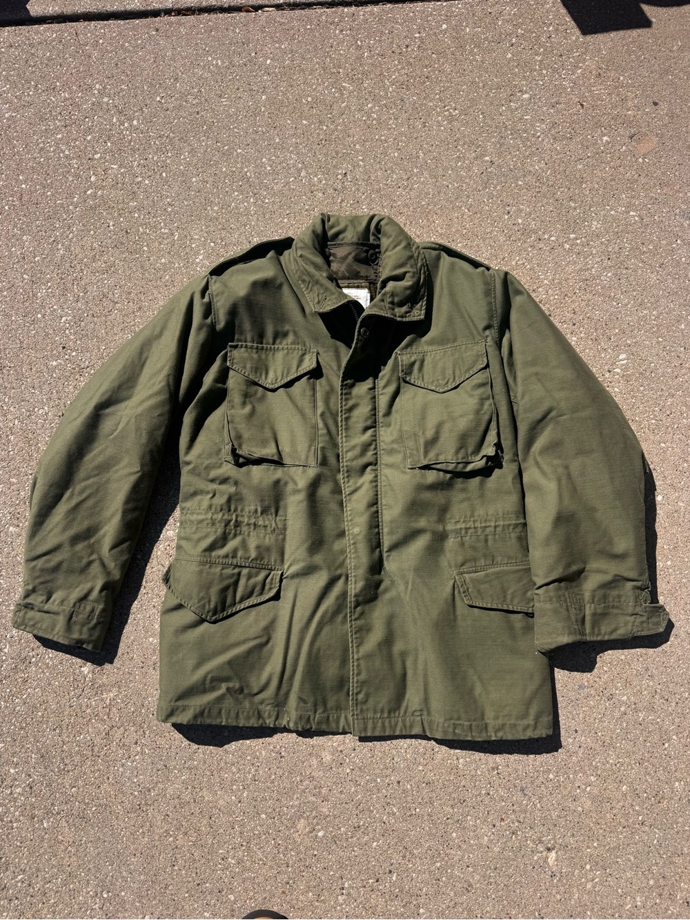 Vintage Men’s army jacket with removable vest. Small